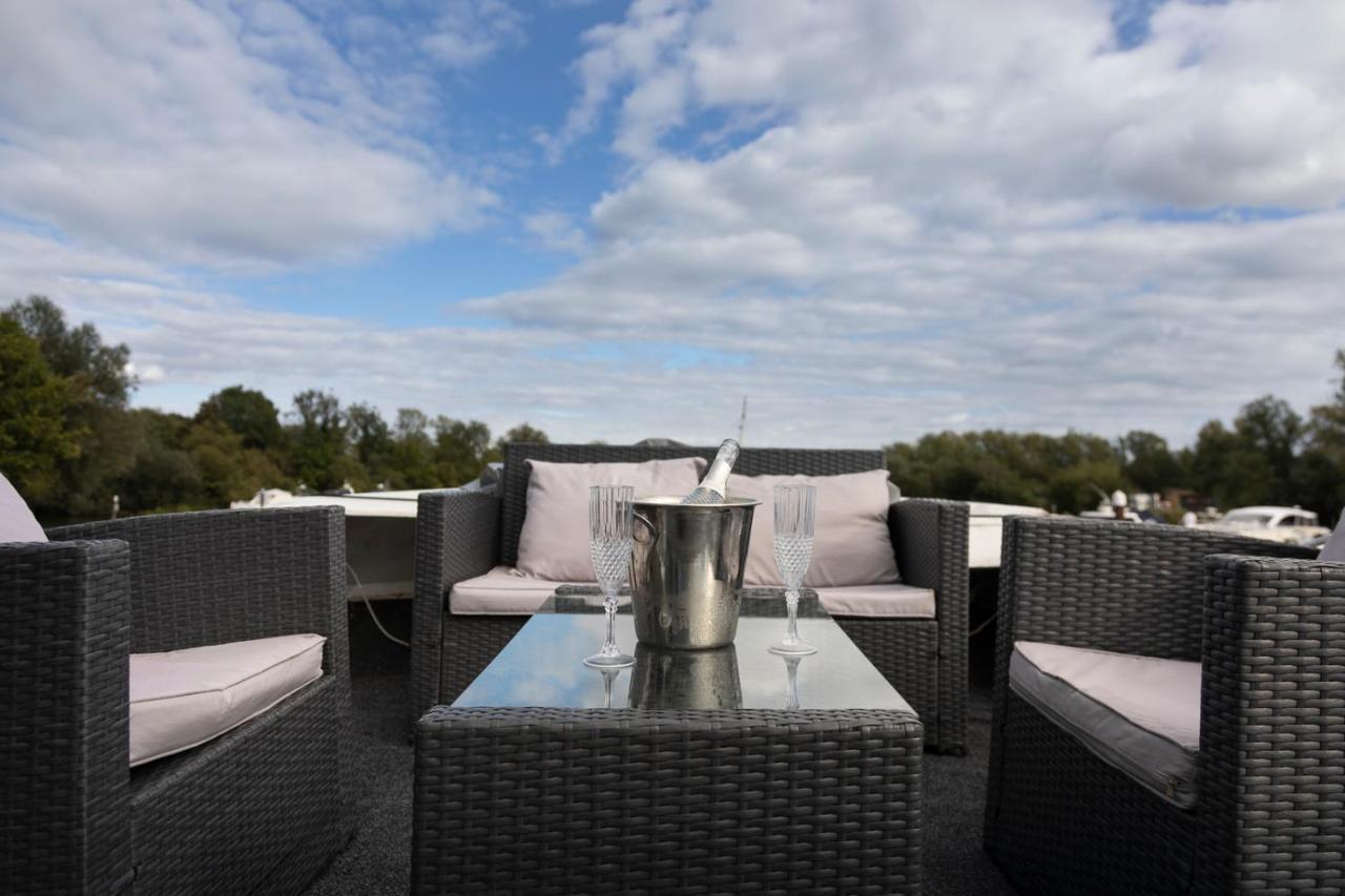 Eucala motor yacht Hotel East Molesey Exterior foto